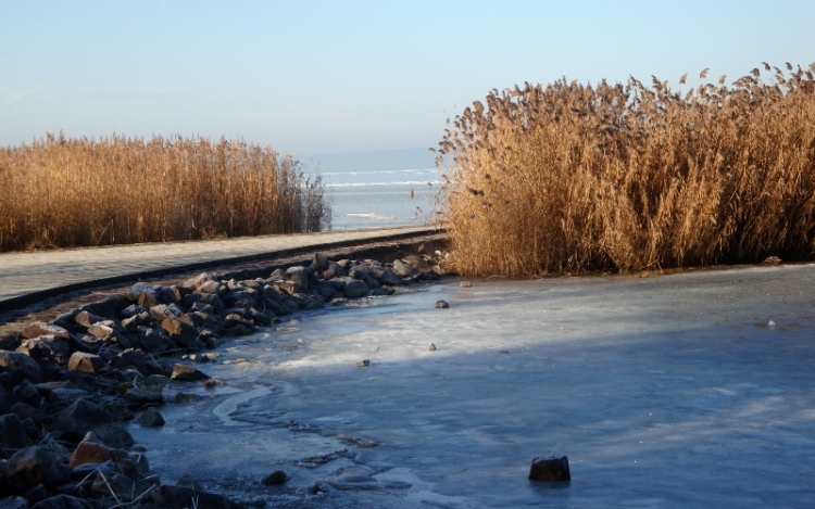 Emelkedik a Balaton vízszintje, a vízgyűjtőn belvízvédelmi készültségre van szükség