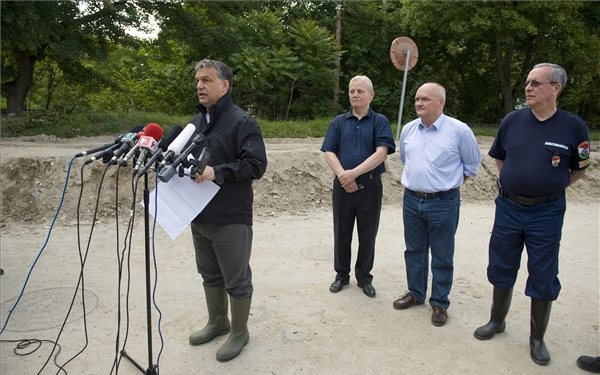 Árvíz - Orbán: stabilak a fő védvonalak Budapest alatt