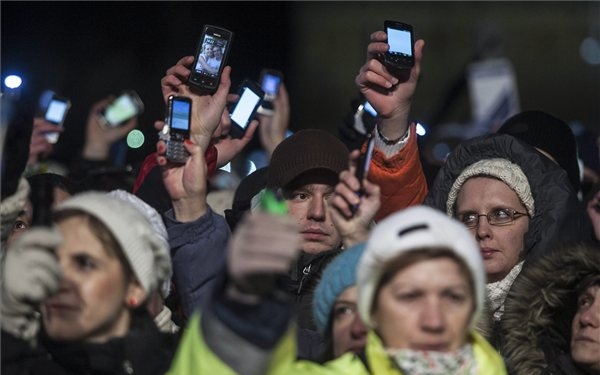 Mintegy ezren emlékeztek a Malévra a Hősök terén